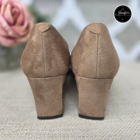 Evan-Picone Brown Suede and Snakeskin Square Toe Pump Size 7M - Picture 5 of 16